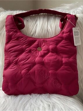 Lululemon Quilted Pleasure Shoulder Bag Mini- Color(Berry Rumble) 5L